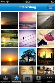 Picplz's Interesting section gives you a feed of popular photos from other Picplz users. 
